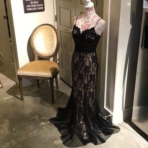 EUC CACHE BLACK EVENING GOWN LINED IN NUDE.